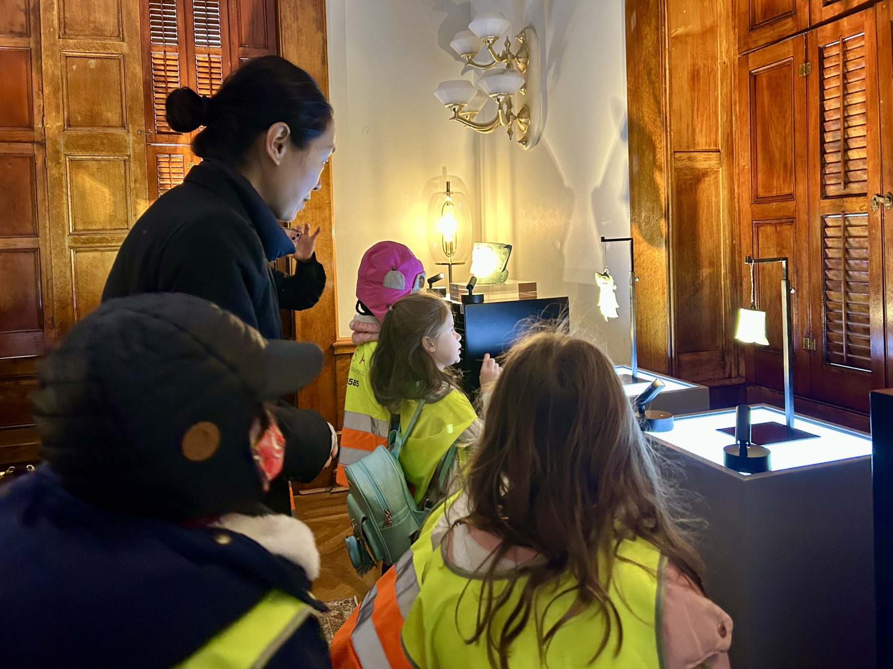 Tessa primary mandarin students immersed themselves in visiting the ancient Chinese exhibition.